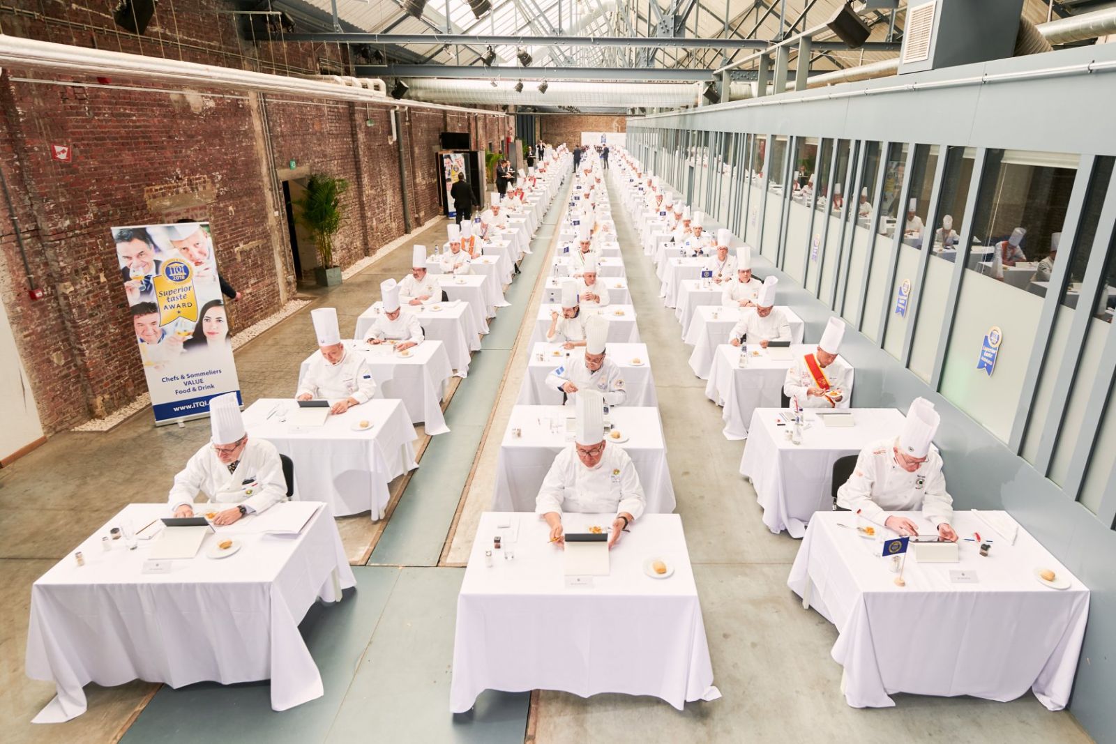 台灣百花蜜_榮獲iTQi風味絕佳獎章_1